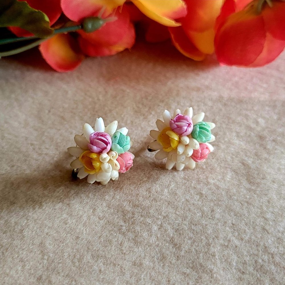 Vintage Pastel Seashell Floral Clip On Earrings